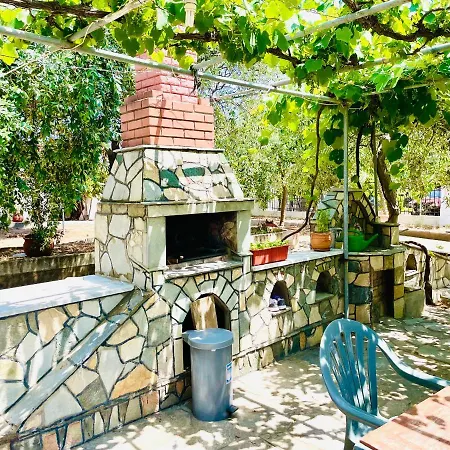 Achinora Πανσιόν Ποτός